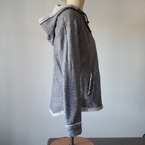 Gray Distressed Hoodie Hooded Sweatshirt Facile BKE Woman's Women's Size Small - Picture 4 of 11